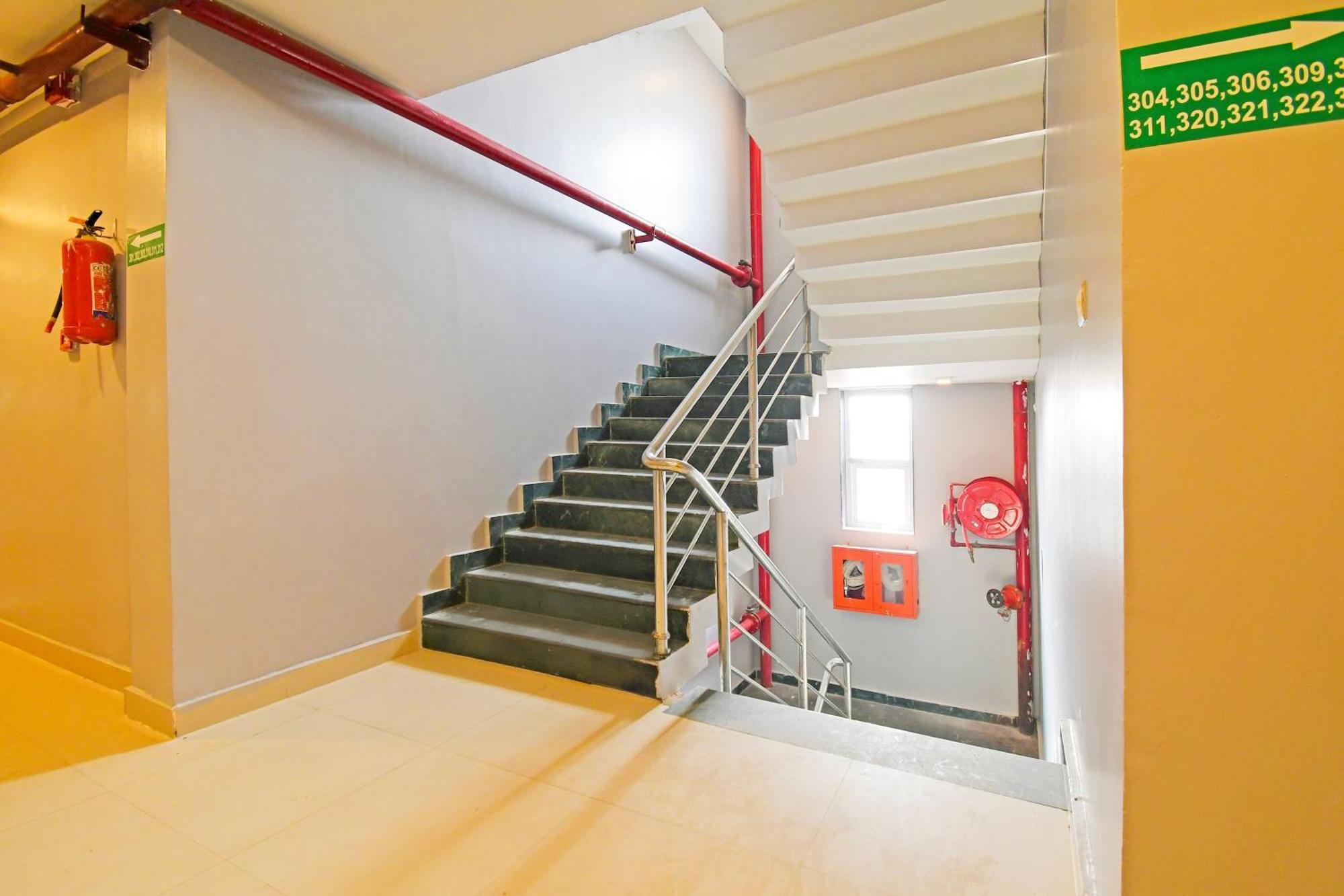 Super Townhouse Mancheswar Industrial Estate 호텔 부바네스 외부 사진